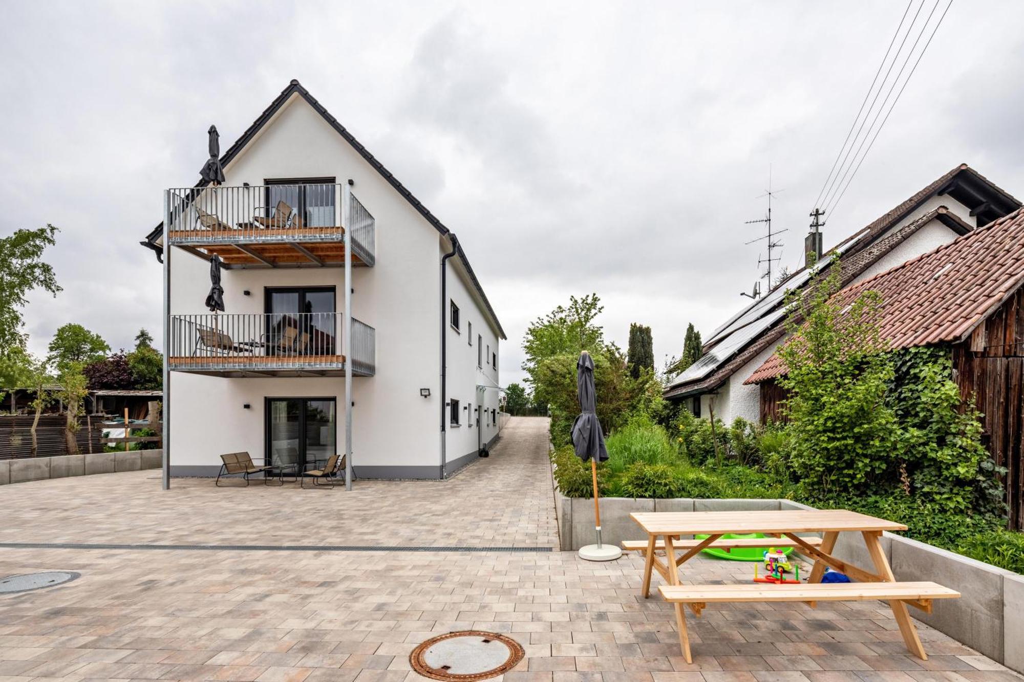 Studio 3 Parkside Apartments Guenzburg Exterior photo